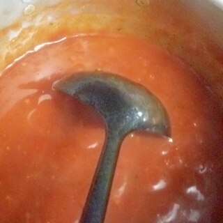 ナポリといちごのコンソメトマトソース
